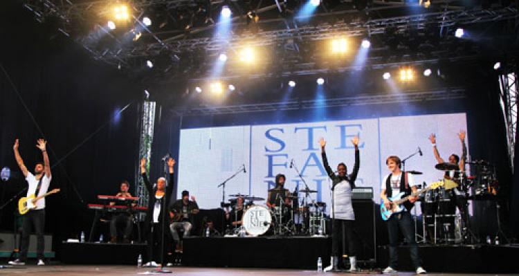 Das Publikum freut sich auf die Band; Foto: Merle Primke